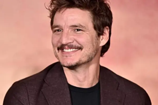 Pedro Pascal ,