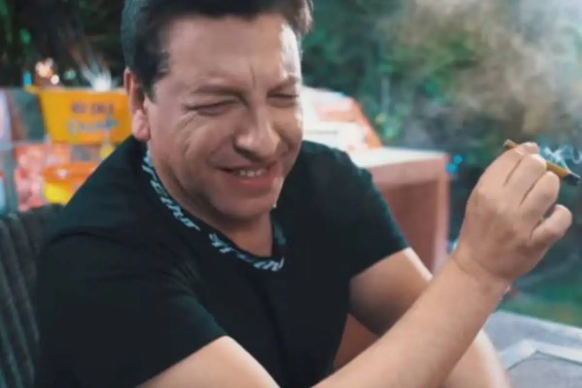 GDe2JPqXQAAkbt4 (1), 