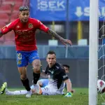 Rodrigo Piñeiro, pretendido por Colo Colo, celebrando un gol