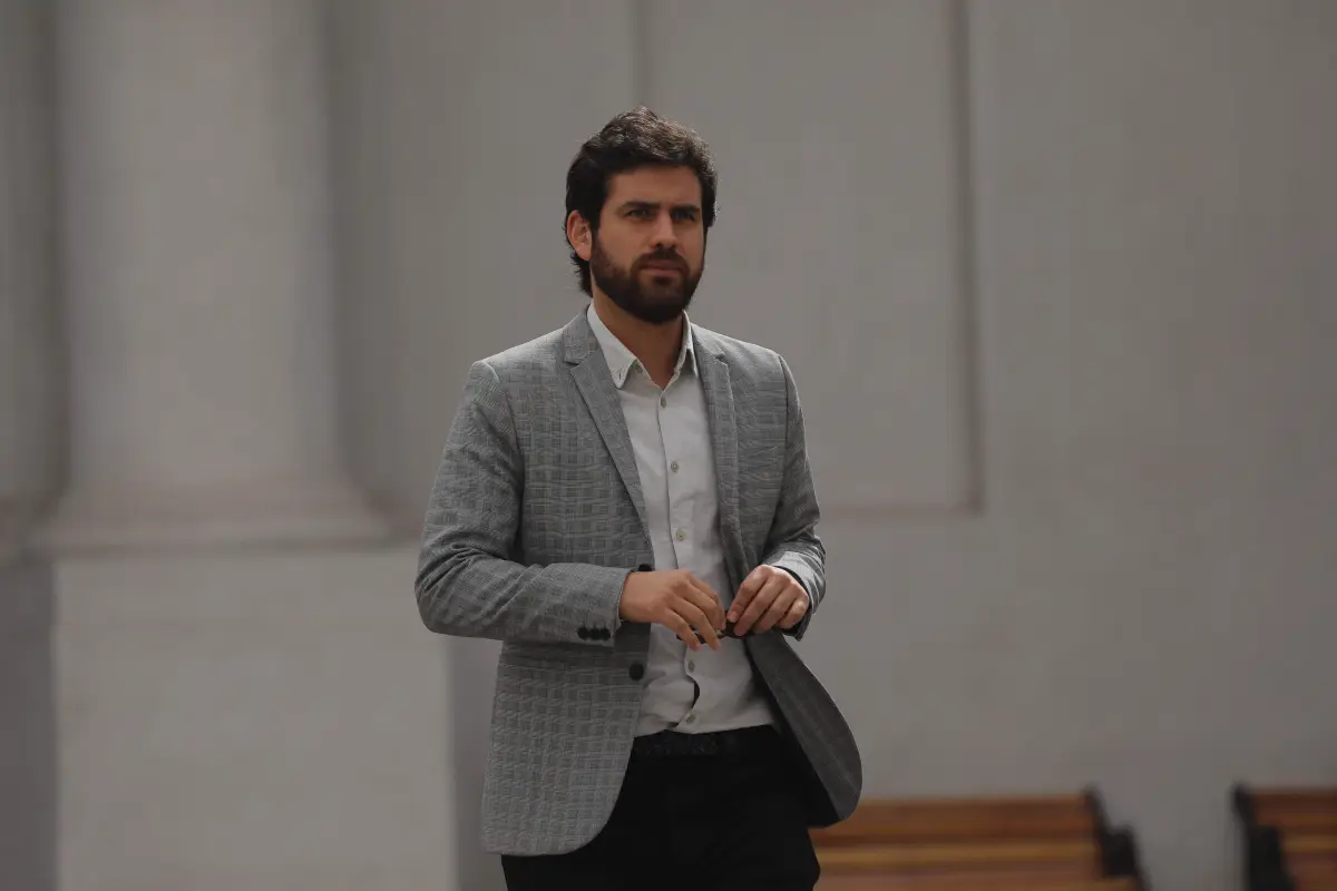 Diego Ibáñez, Agencia Uno