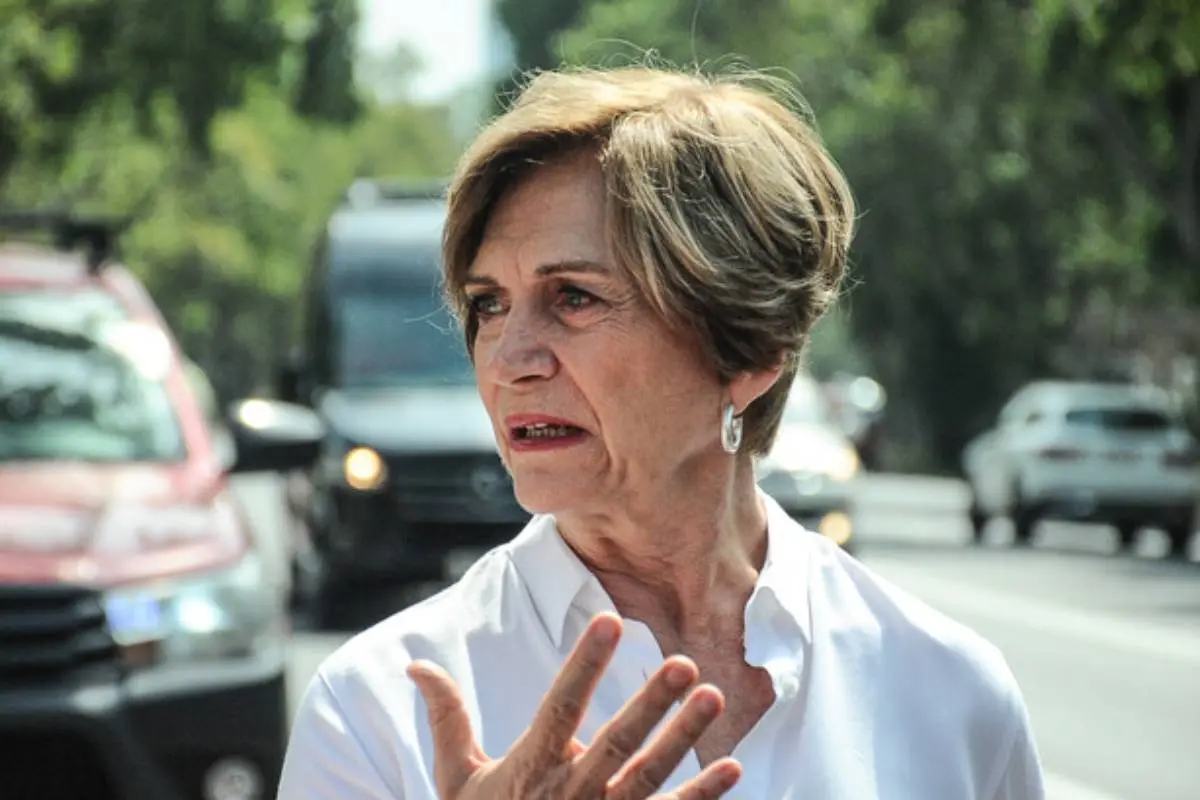 Evelyn Mattehi, Agencia Uno