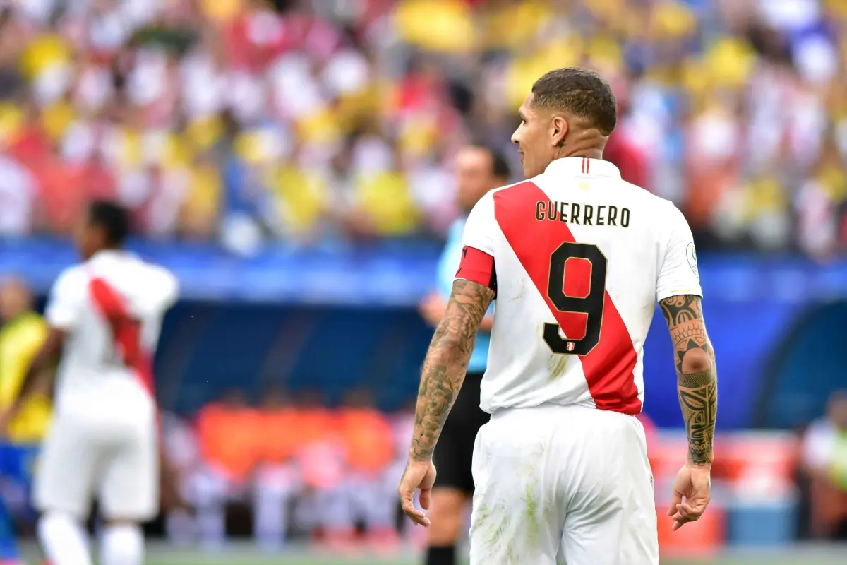 Paolo Guerrero, Agencia Uno