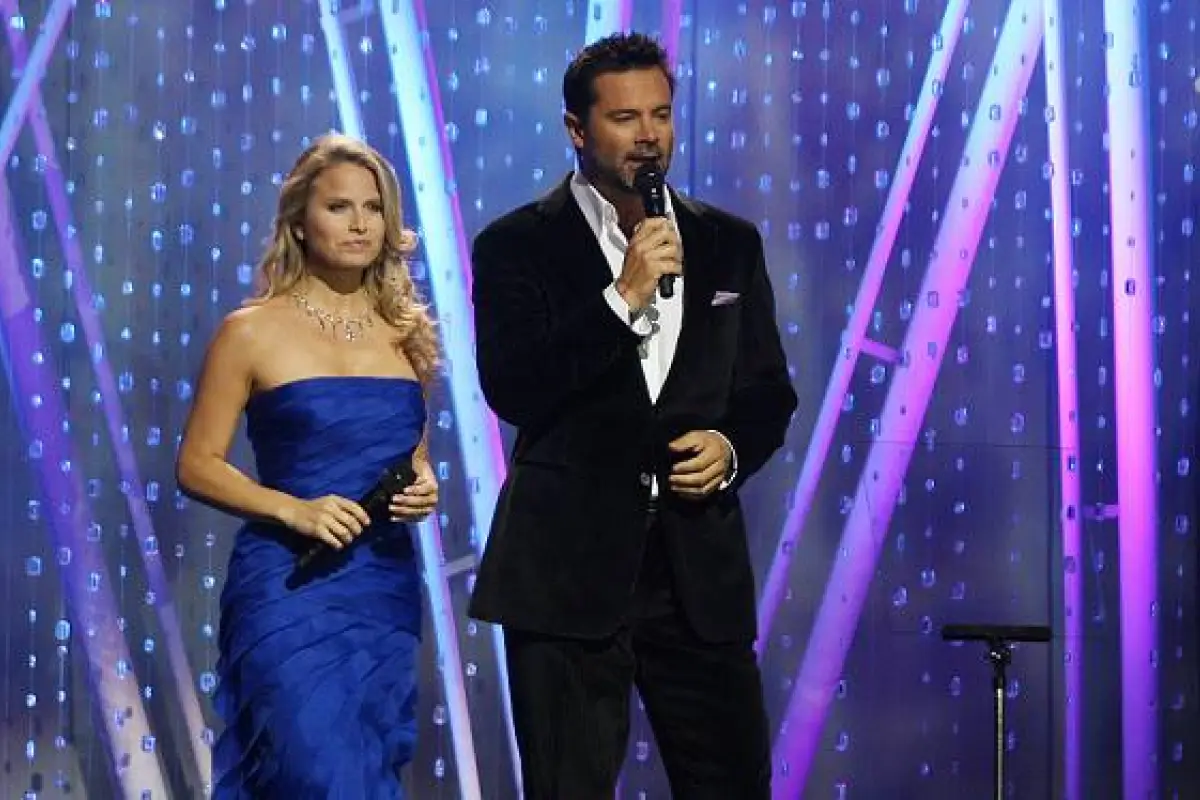 Soledad Onetto y Felipe Camiroaga, Agencia Uno