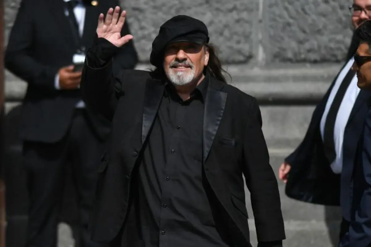 Miguel Piñera, Agencia Uno