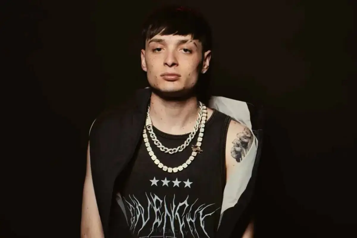 Peso Pluma, Redes sociales