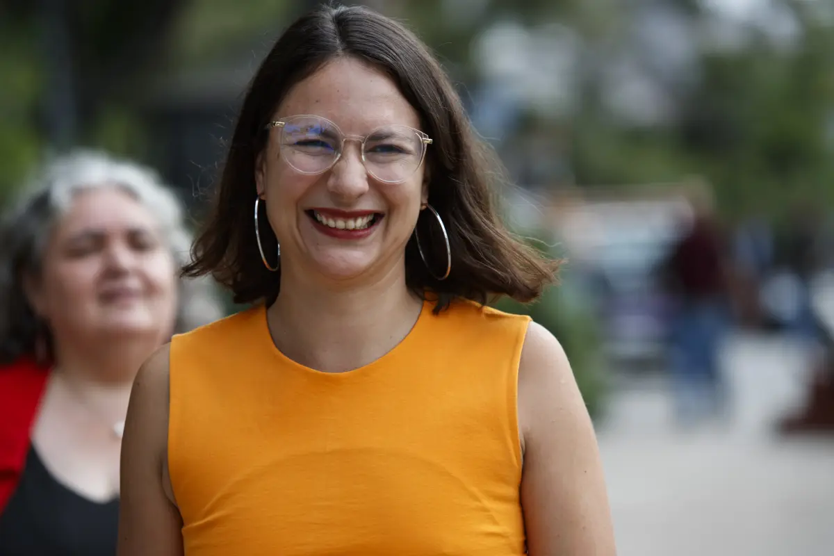 Irací Hassler, Agencia Uno