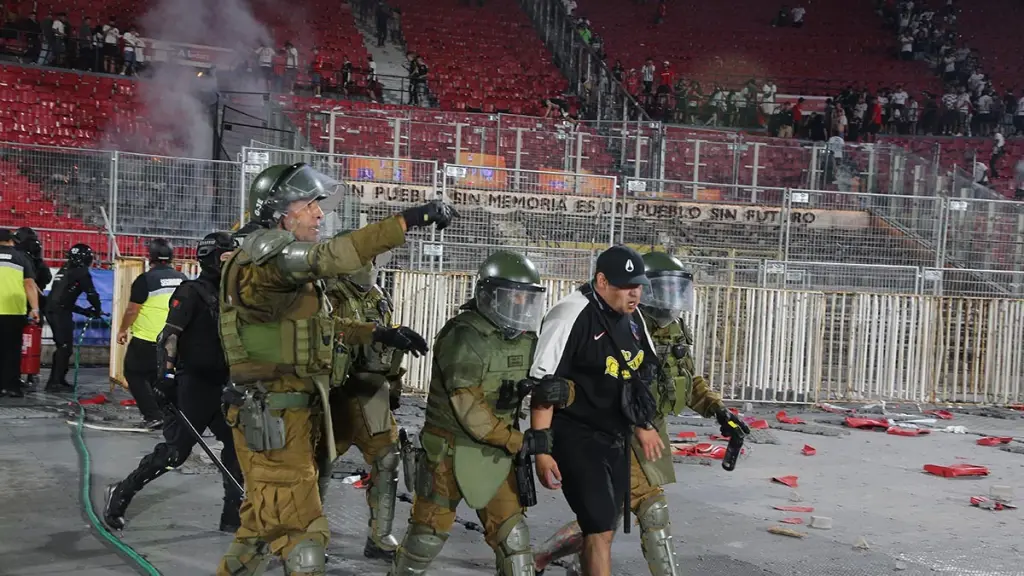 Incidentes en el Estadio Nacional  - Juan Pablo Carmona 