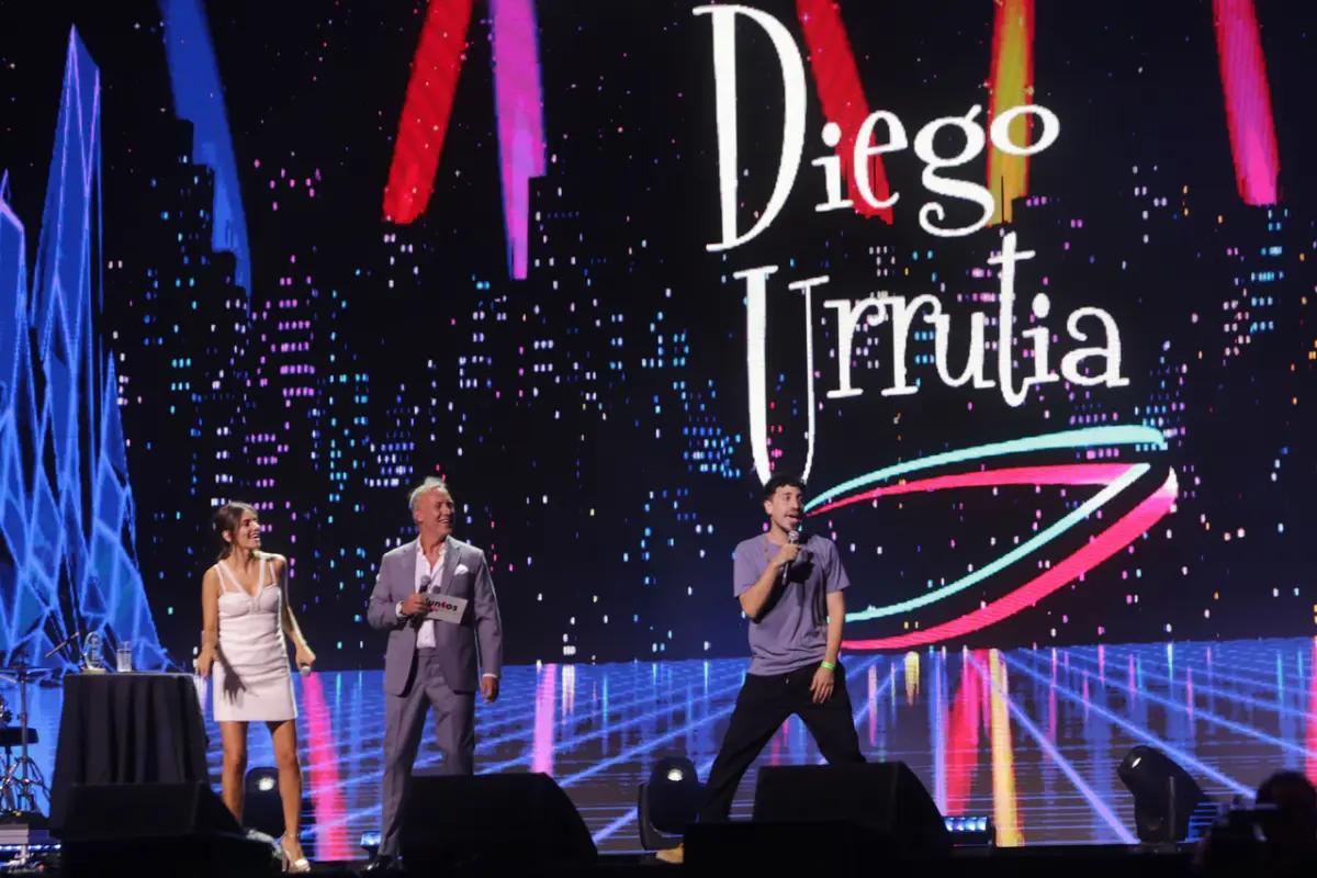 Diego Urrutia, Agencia Uno