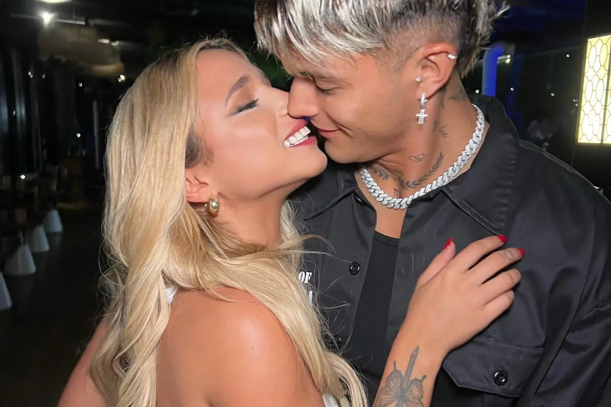 Nicolás Solabarrieta y Valentina Torres, Redes sociales