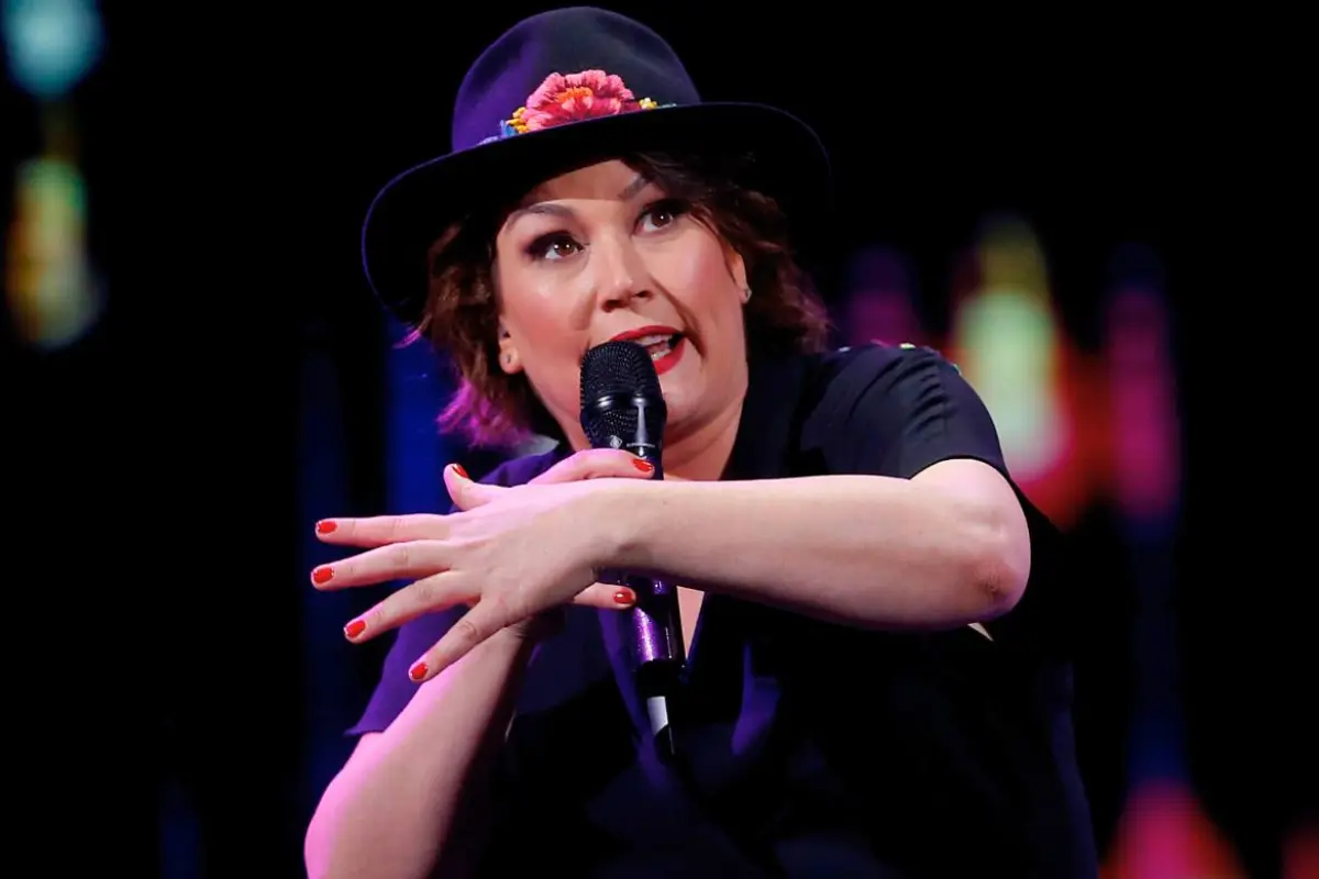 Javiera Contador, Agencia Uno