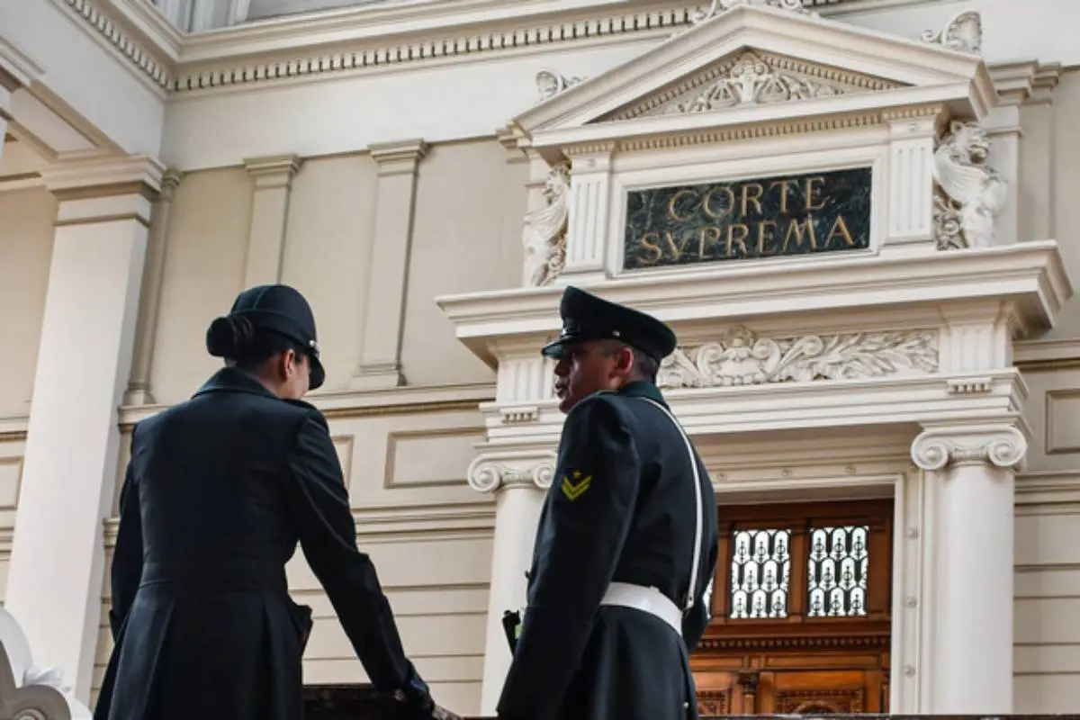 Corte Suprema, Agencia Uno