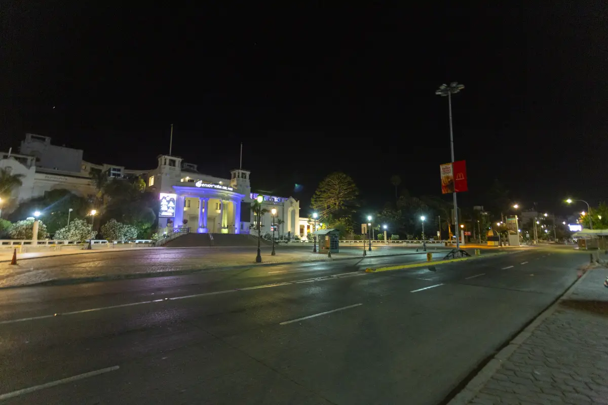 Toque de queda, Agencia Uno