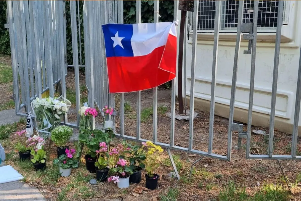 Adherentes de Piñera llegan a domicilio del ex Presidente, Twitter