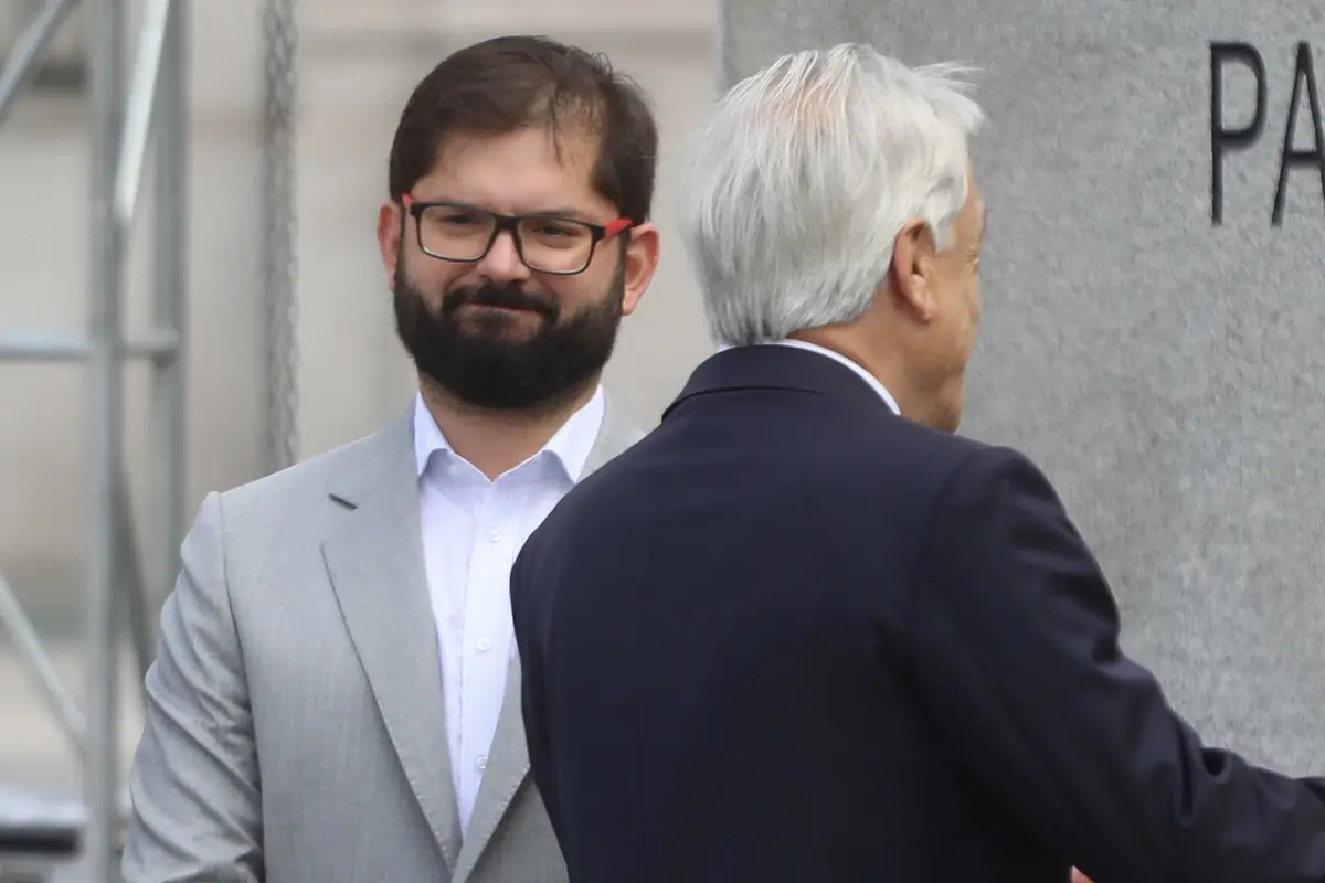 Gabriel Boric recibió mando presidencial de la mano de Sebastián Piñera, Agencia Uno
