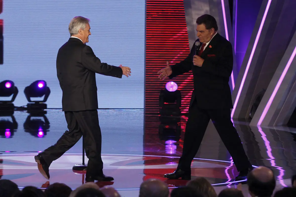 Don Francisco y Piñera, Agencia Uno