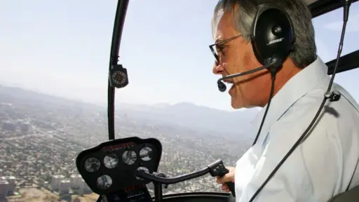 Sebastián Piñera no pudo desabrochar su cinturón para saltar desde el helicóptero, Agencia Uno