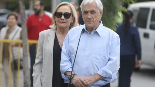 Sebastián Piñera, Agencia Uno