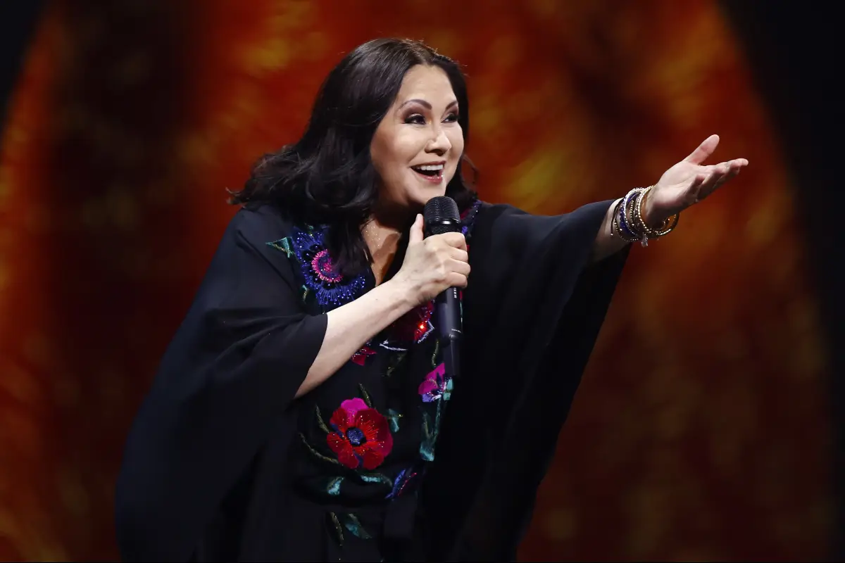Ana Gabriel, Agencia Uno