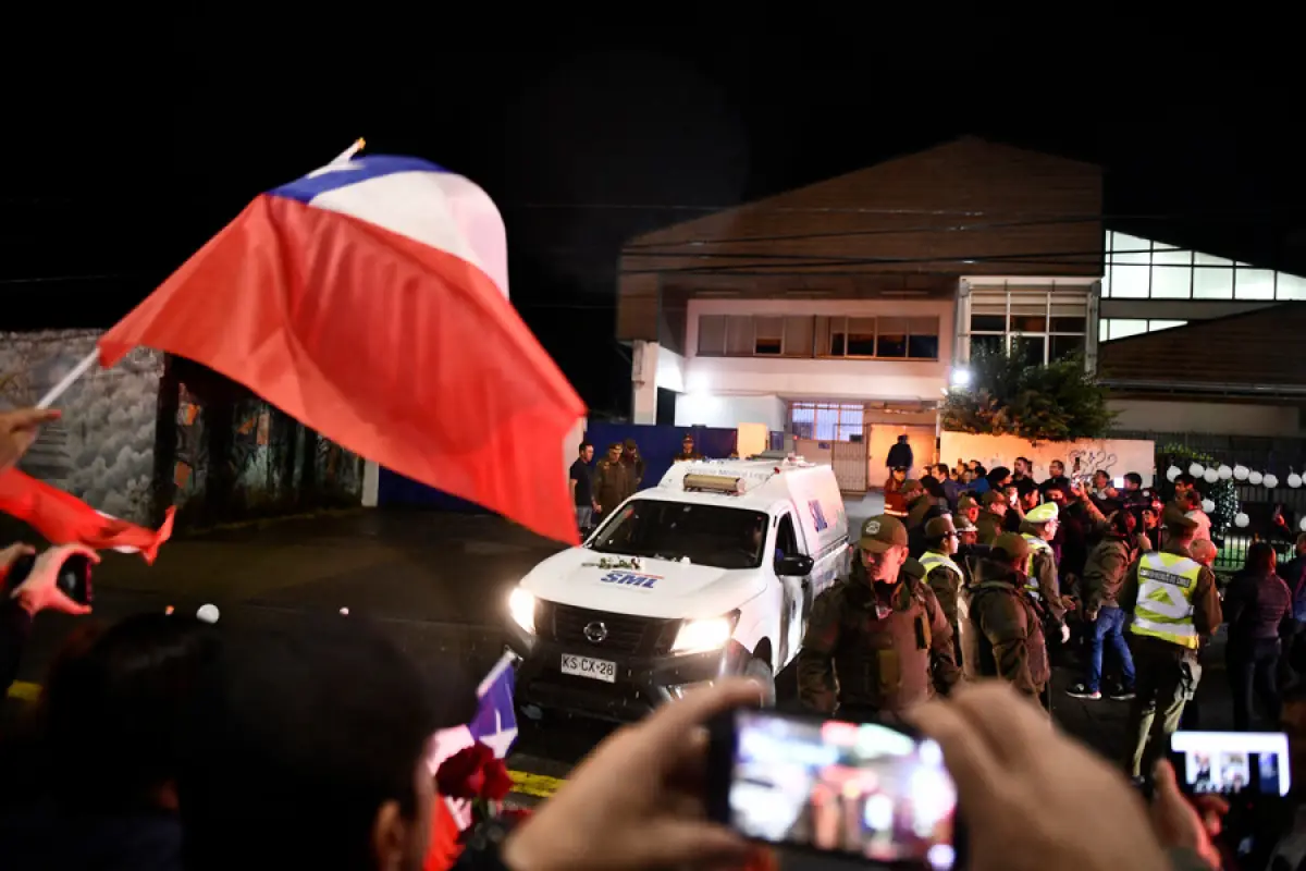 El cuerpo de Sebastián Piñera llegando a Valdivia, Agencia Uno