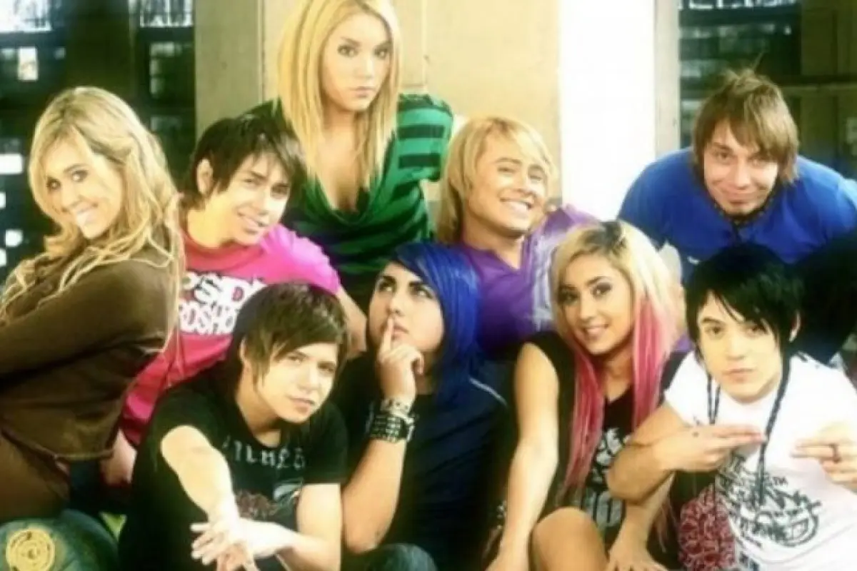 Yingo, Redes sociales