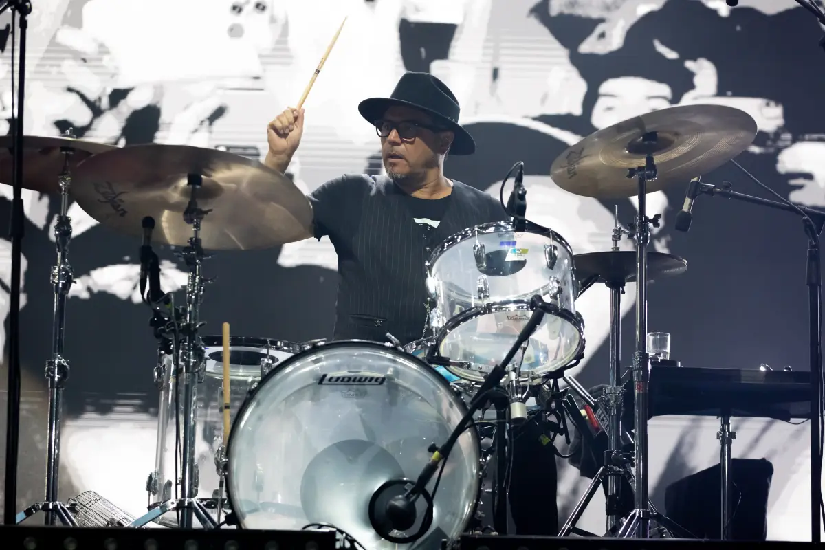 Mauricio Basualto, baterista de Los Bunkers, Agencia Uno