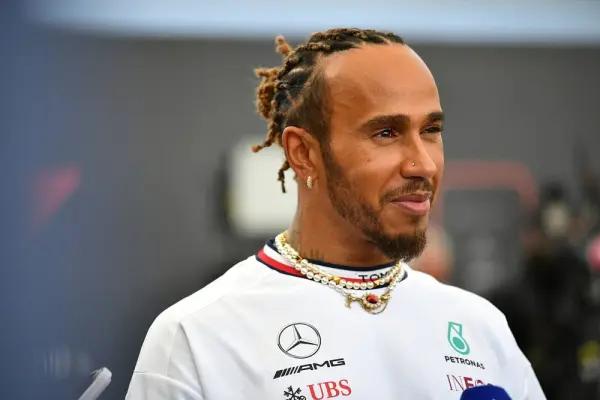 Lewis Hamilton ,Redes sociales