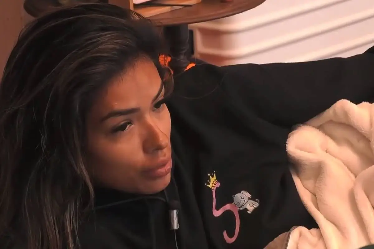 Shirley Arica, Captura 