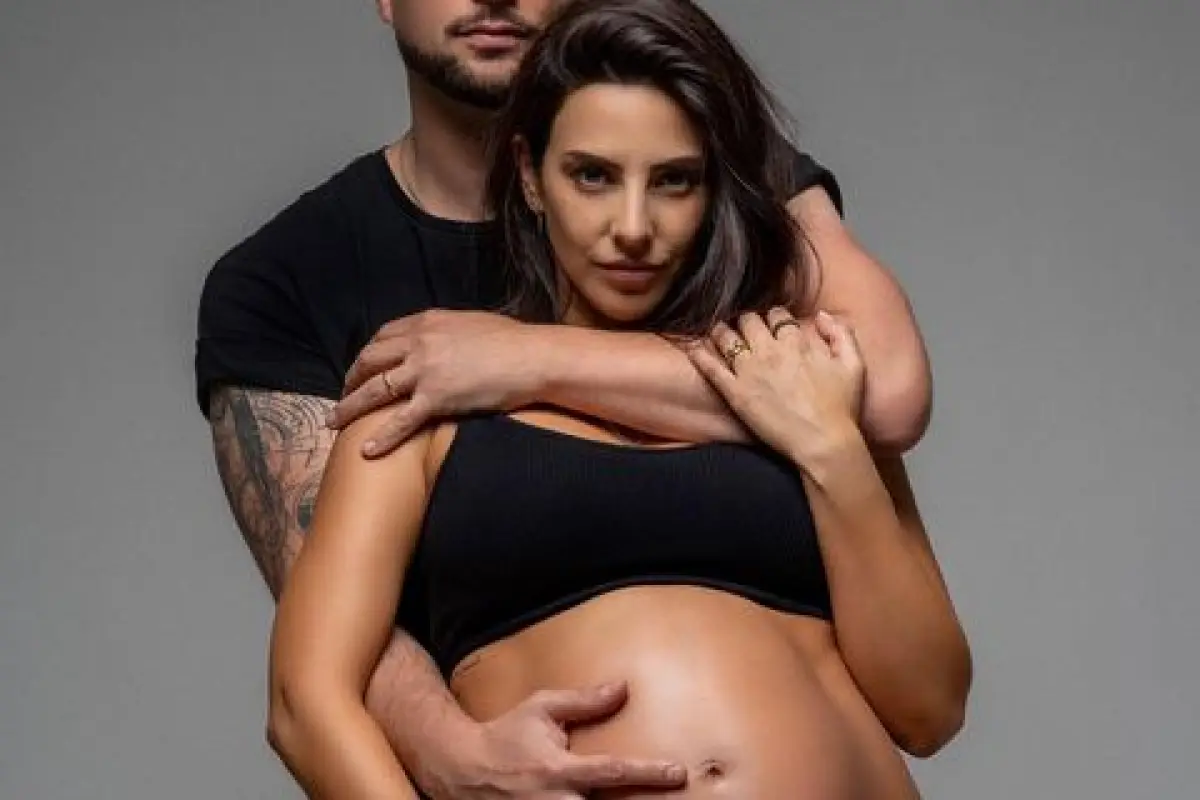 Daniela Castillo junto a su pareja, instagram @danicastillomusica