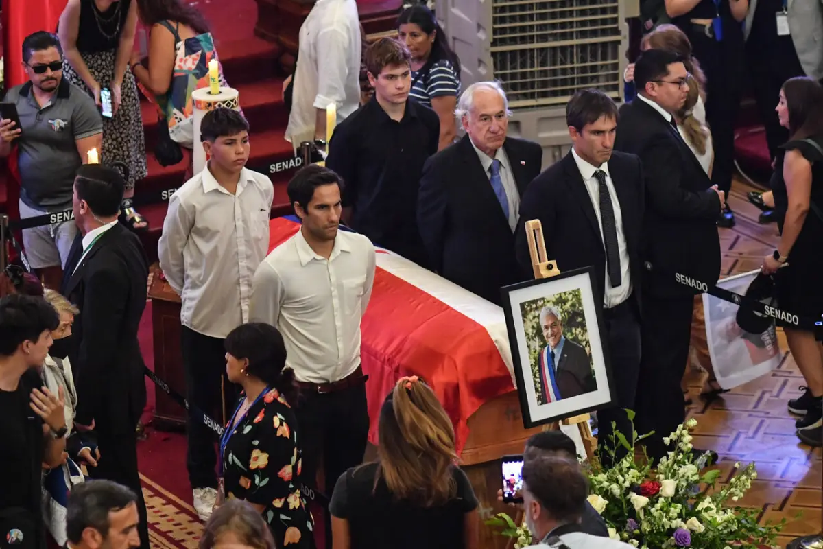 El Presidente Piñera será llevado hasta el cementerio Parque del Recuerdo, Agencia Uno