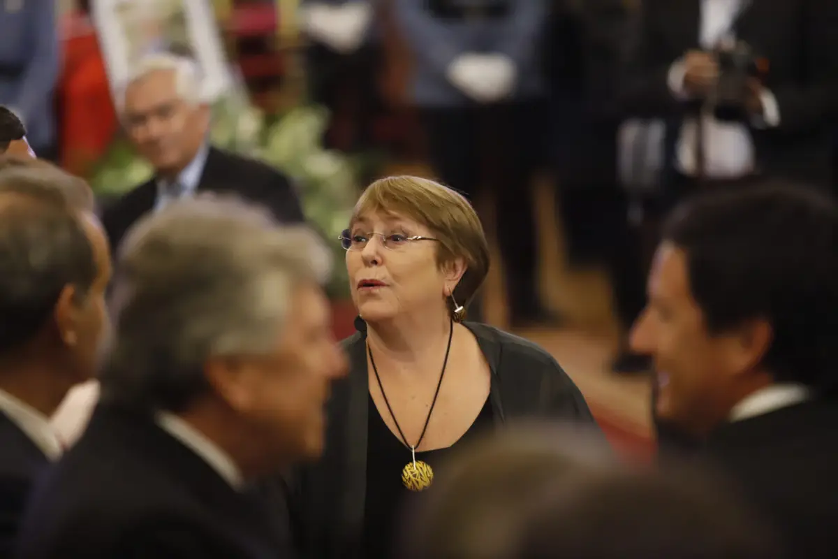 Michelle Bachelet fue parte de la guardia de honor, Agencia Uno