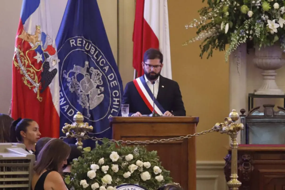 Presidente Gabriel Boric, Agencia Uno