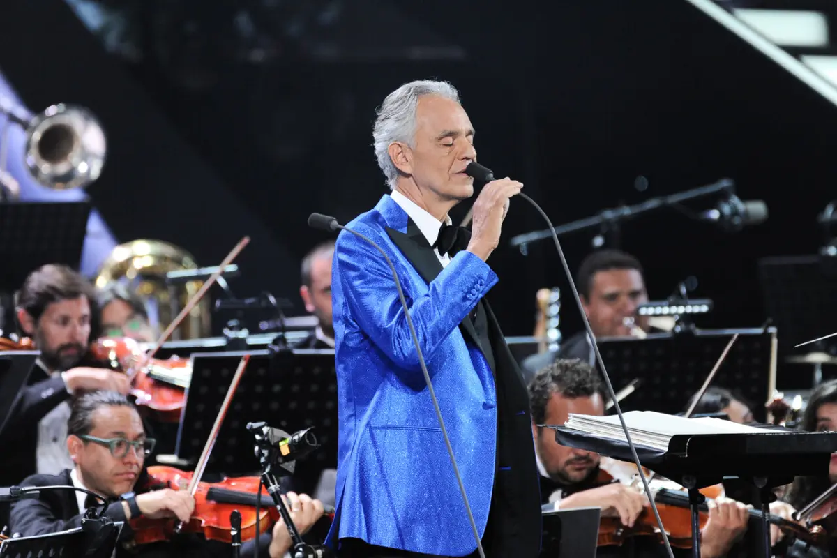 Andrea Bocelli, Agencia Uno