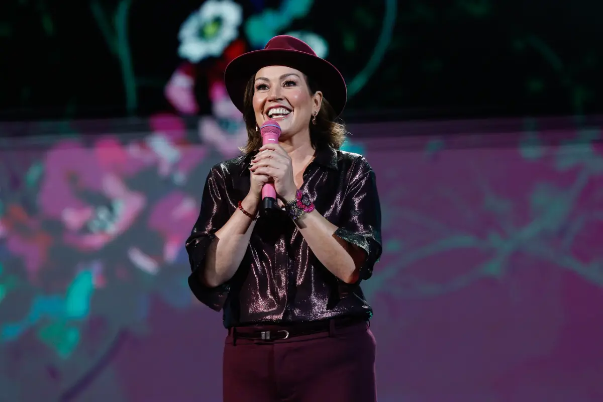 Javiera Contador, Agencia Uno