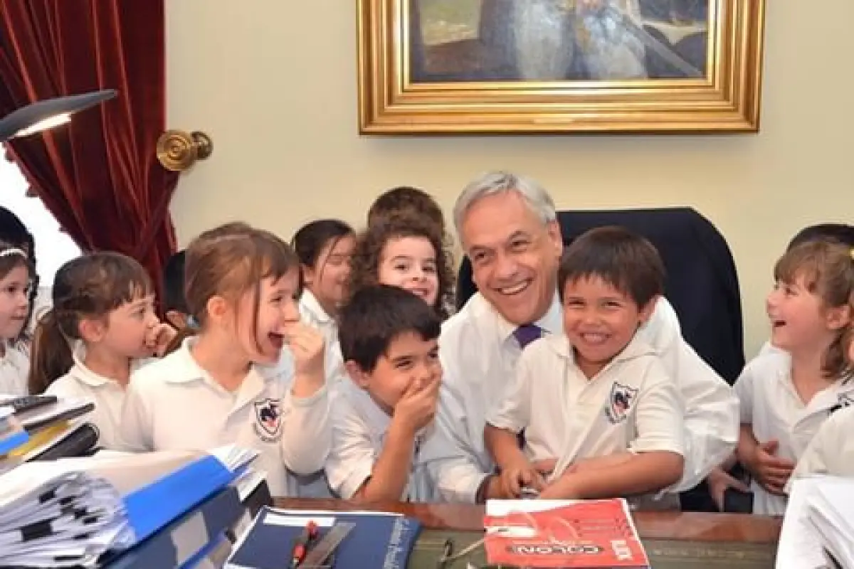 Sebastián Piñera y sus nietos, instagram @manepinera