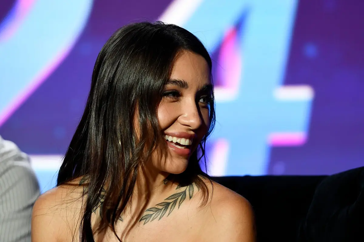 María Becerra, Agencia Uno