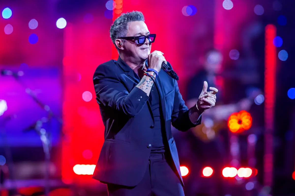 Alejandro Sanz, Juan Pablo Carmona 