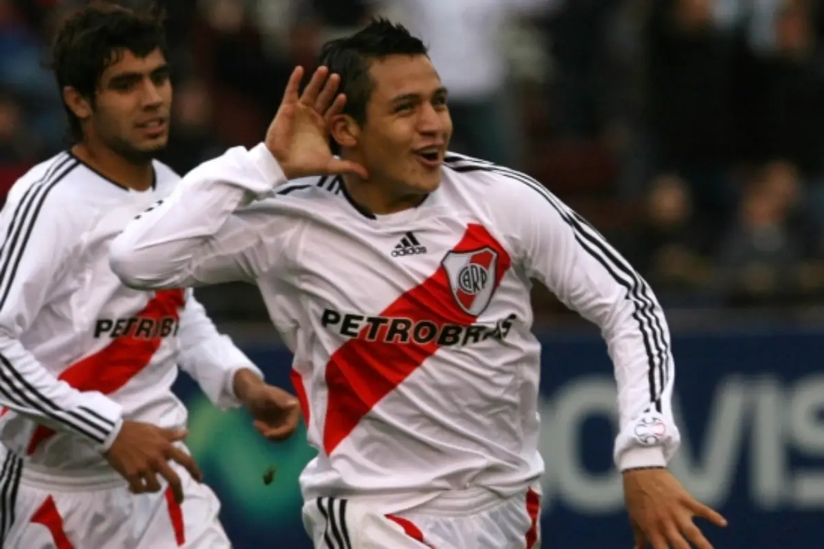 Alexis en River, Redes Sociales