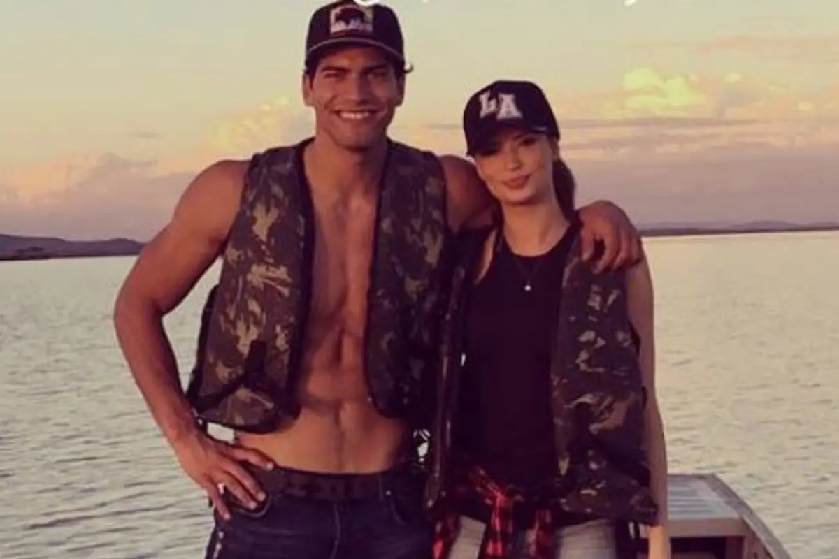 Julia Fernandes e Ignacio Lastra, Redes Sociales