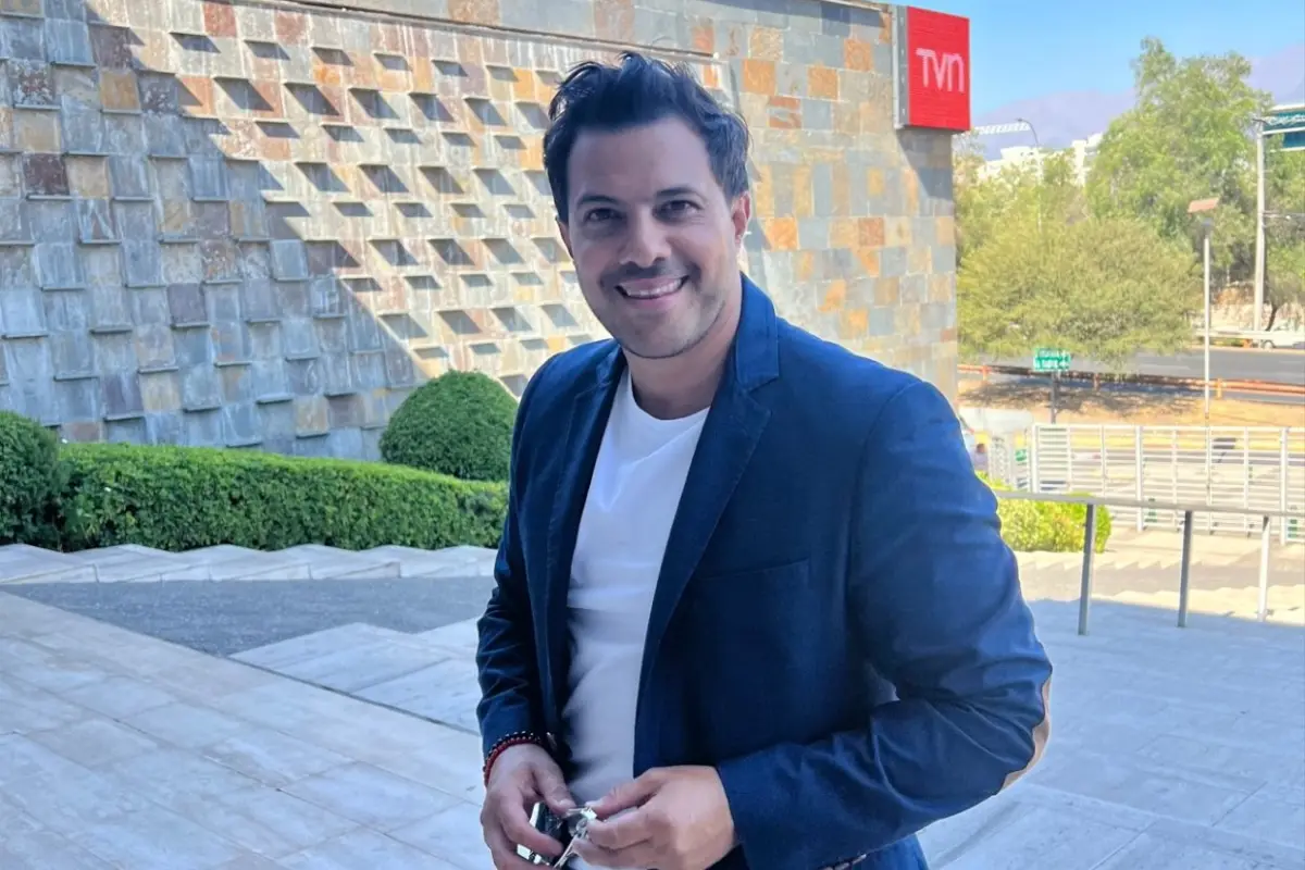 Simón Oliveros, TVN