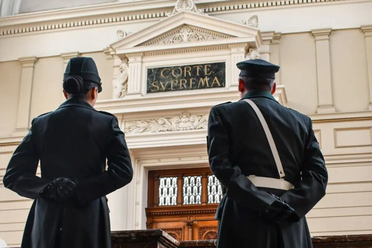 Corte Suprema, Agencia Uno