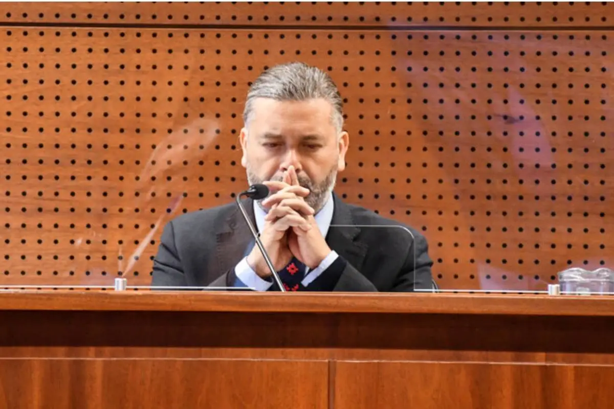 Daniel Urrutia , Agencia Uno