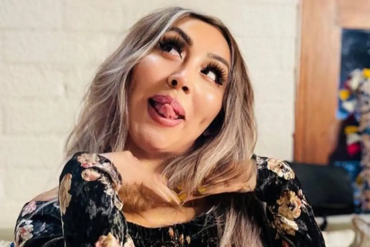 Naya Fácil, Redes sociales