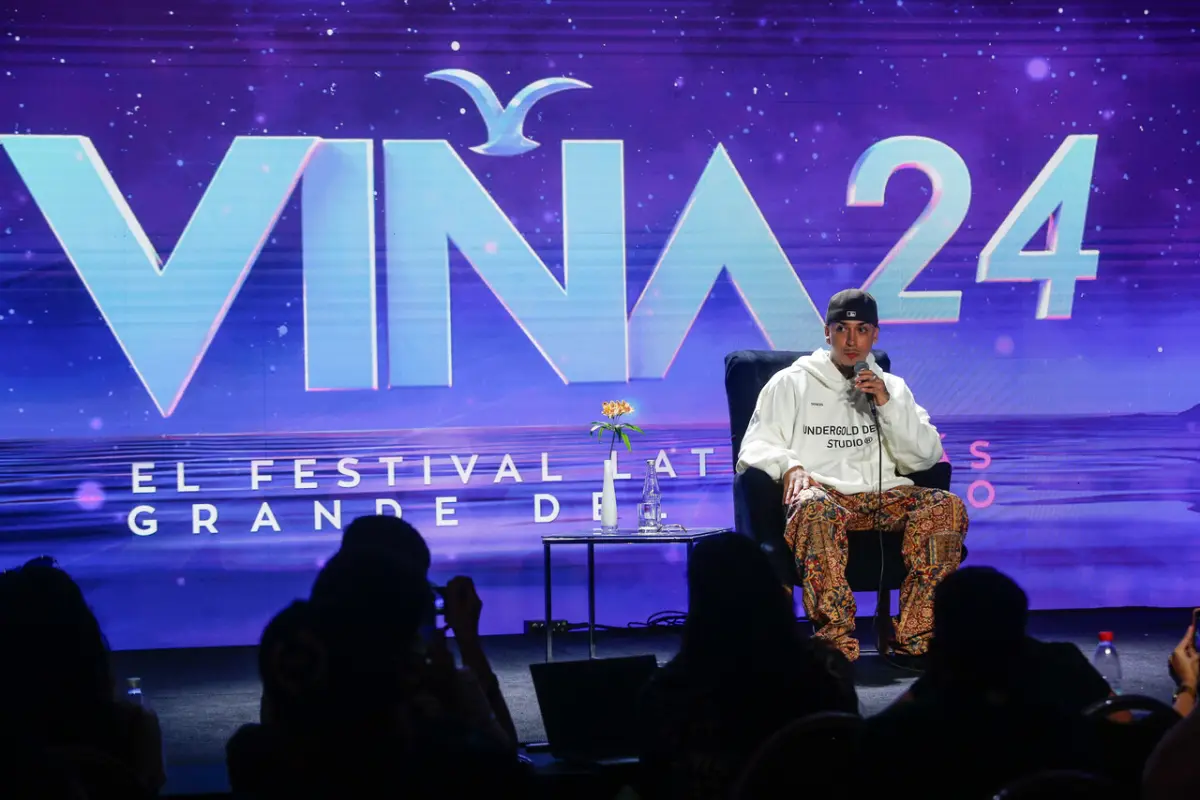 Young Cister, Agencia Uno