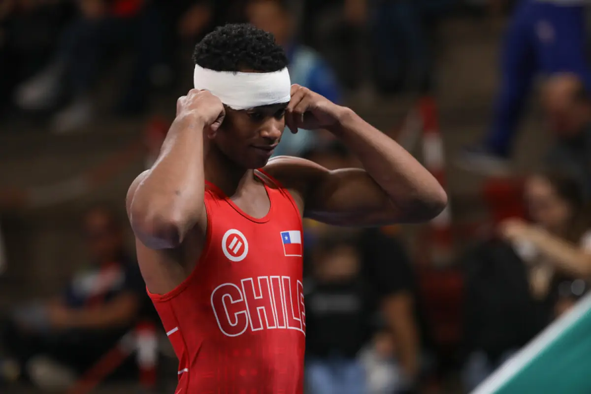 Team Chile de Lucha con Néstor Almanza en Lucha Grecoromana de 67kg de los Juegos Panamericanos desde el Centro de Entrenamiento Olímpico, Agencia Uno / Archivo 