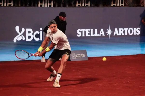 Alejandro Tabilo vs Tomas Barrios durante el partido por el Chile Open ATP 250 Santiago en el Court Central de San Carlos de Apoquindo. ,Agencia Uno