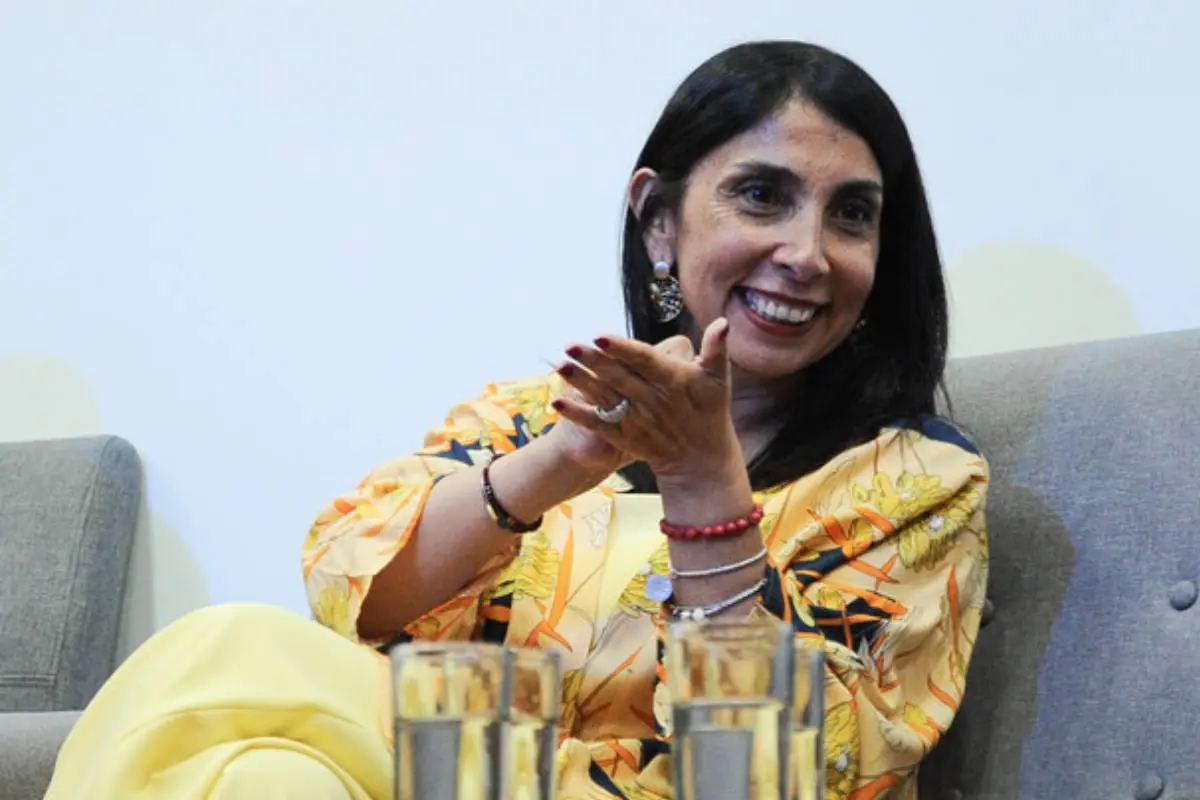 Karla Rubilar, Agencia Uno