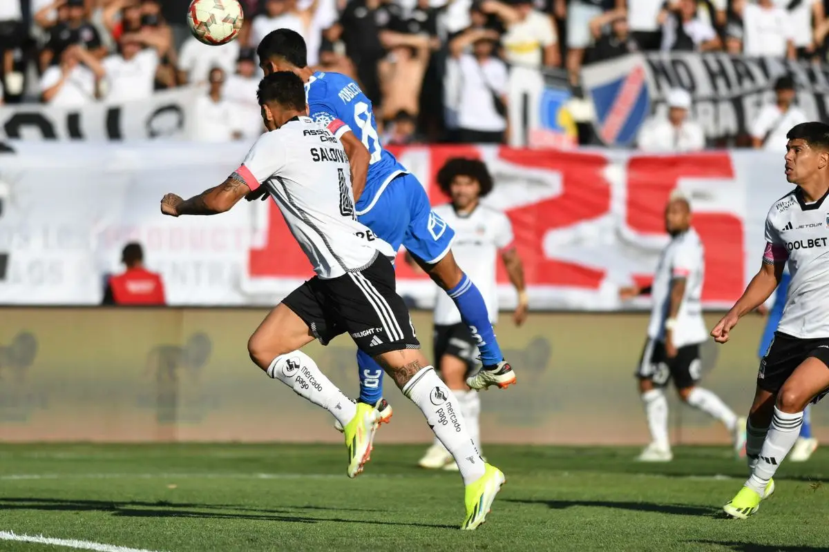 Cabezazo de Poblete rozó en la nuca de Saldivia, Agencia Uno