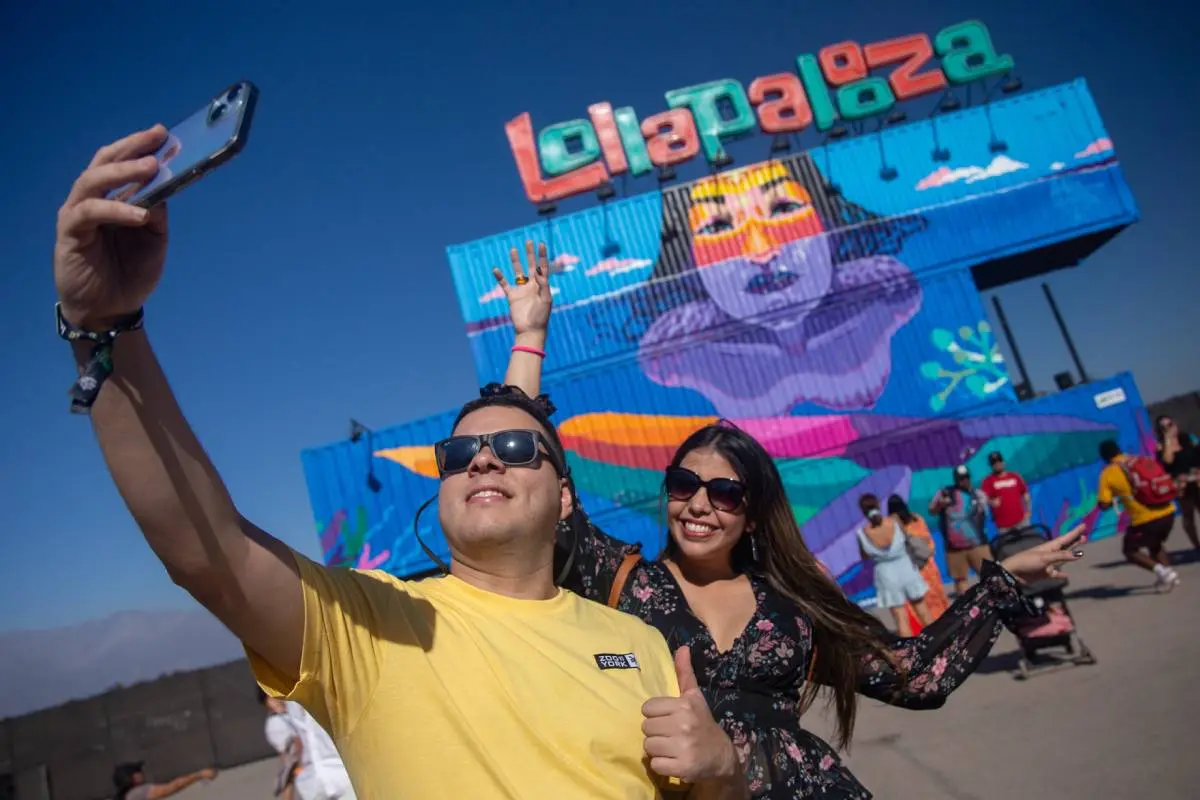 Lollapalooza Chile, Agencia Uno