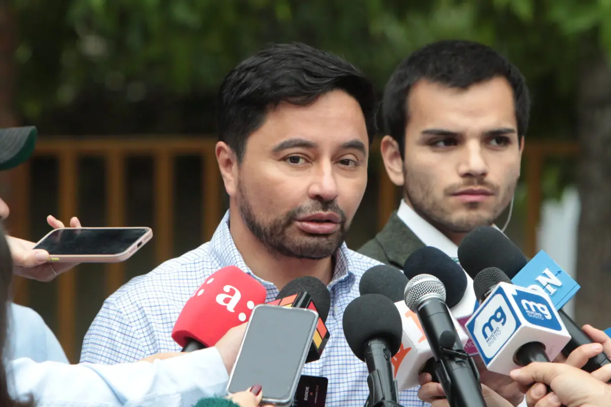 Rodolfo Carter, Agencia Uno