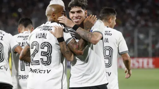 Carlos Palacios festeja el dos a cero para Colo Colo durante el partido válido por Copa Libertadores entre Colo-Colo de Chile y Sportivo Trinidense de Paraguay, disputado en el estadio Monumental, ERNESTO GUEVARA/ AGENCIA UNO